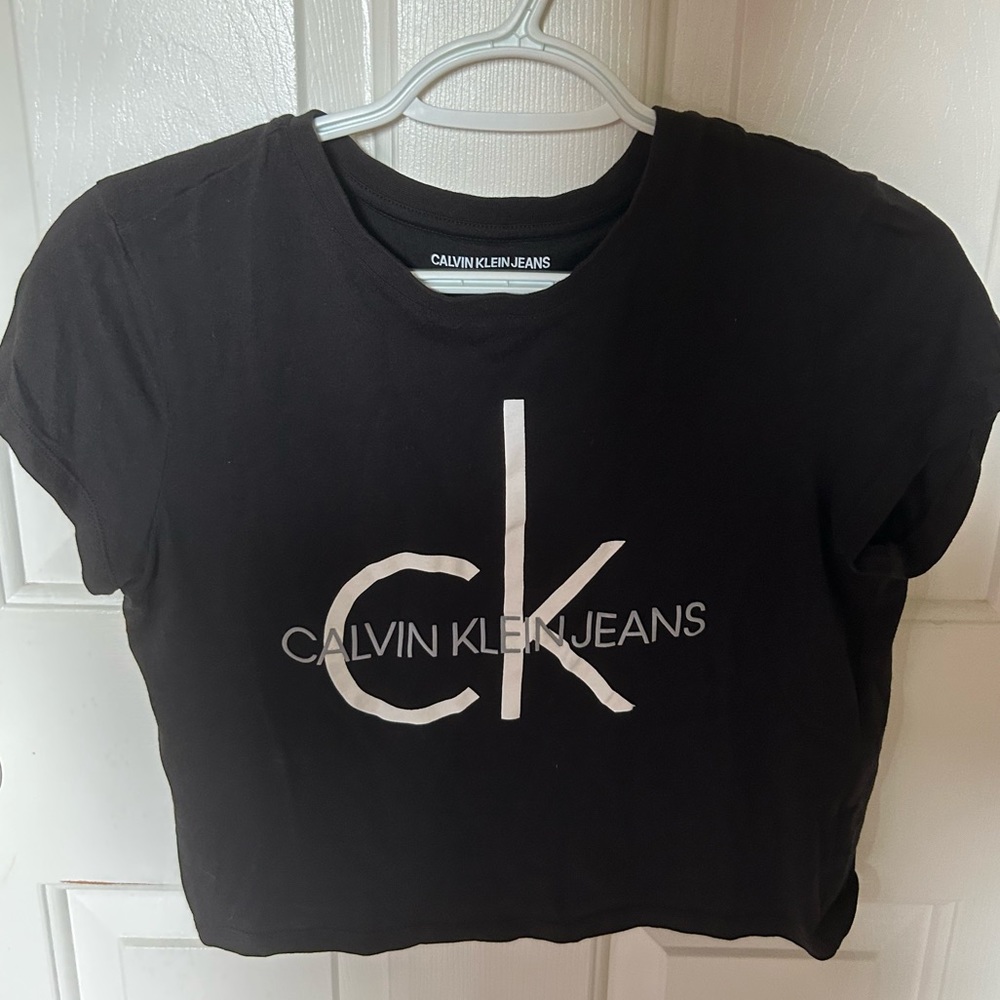 Calvin Klein Cropped Tee